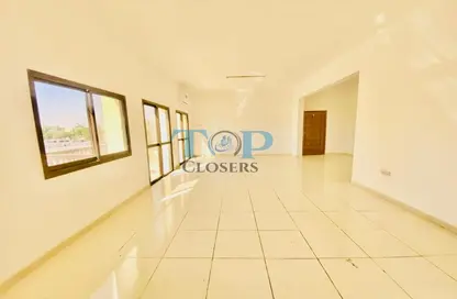 عمارة بالكامل - استوديو - 3 حمامات للبيع في المناصير - العين