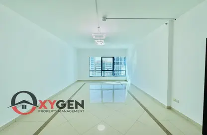 شقة - 2 غرف نوم - 4 حمامات للايجار في برج جمال - معسكر آل نهيان - أبوظبي