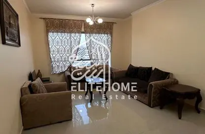شقة - غرفة نوم - 2 حمامات للبيع في برج كابيتال - المجاز - الشارقة