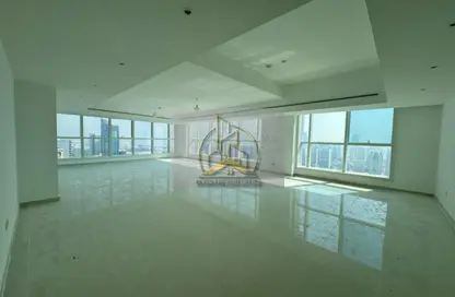 Apartment - 3 Bedrooms - 4 Bathrooms for rent in City Center Building - Hamdan Street - Abu Dhabi