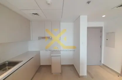 Apartment - 2 Bedrooms - 2 Bathrooms for rent in Waters Edge - Yas Island - Abu Dhabi