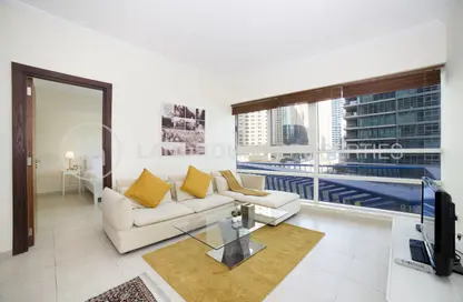 Living Room image for: Apartment - 1 Bedroom - 1 Bathroom for rent in Al Sahab 2 - Al Sahab - Dubai Marina - Dubai, Image 1