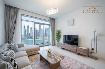 Living Room image for: Apartment - 2 Bedrooms - 2 Bathrooms for rent in Marina Vista - EMAAR Beachfront - Dubai Harbour - Dubai, Image 1