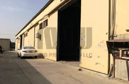 Warehouse - Studio for rent in Umm Ramool - Dubai