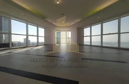 Empty Room image for: Apartment - 5 Bedrooms - 6 Bathrooms for rent in Corniche Residence - Corniche Road - Abu Dhabi, Image 1