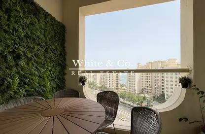 Apartment - 3 Bedrooms - 4 Bathrooms for sale in Al Khushkar - Shoreline Apartments - Palm Jumeirah - Dubai