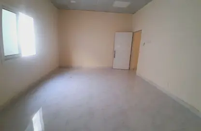 Apartment - 3 Bedrooms - 2 Bathrooms for rent in Al Ghafeyah area - Sharjah