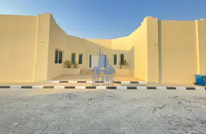 Villa - 3 Bedrooms - 3 Bathrooms for rent in Shakhbout City - Abu Dhabi