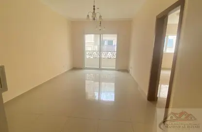 Apartment - 1 Bedroom - 2 Bathrooms for rent in Muwaileh 29 Building - Muwaileh - Sharjah
