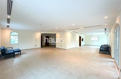 Villa - 5 Bedrooms - 5 Bathrooms for rent in Legacy - Jumeirah Park - Dubai