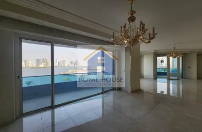 Apartment - 4 Bedrooms - 5 Bathrooms for sale in Al Majaz 2 - Al Majaz - Sharjah
