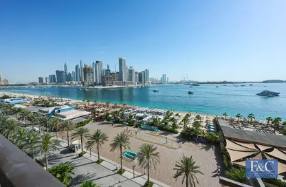 Apartment - 4 Bedrooms - 5 Bathrooms for sale in The Fairmont Palm Residence South - The Fairmont Palm Residences - Palm Jumeirah - Dubai