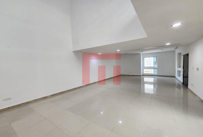 15374896 - صورة العقار 2