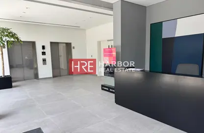 شقة - غرفة نوم - 2 حمامات للبيع في شقق أريج - الجادة - الشارقة