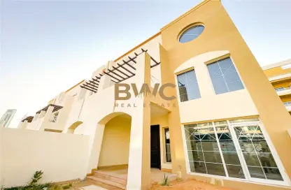 Townhouse - 5 Bedrooms for rent in District 13 - Jumeirah Village Circle - Dubai