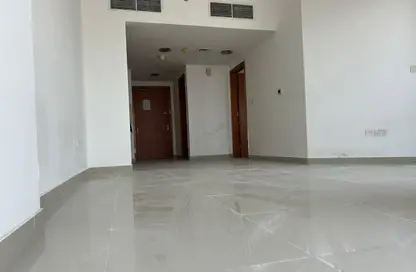 Apartment - 1 Bedroom - 2 Bathrooms for rent in Lakeside Tower C - Lakeside Residence - Dubai Production City (IMPZ) - Dubai