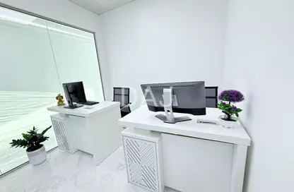 مكتب - استوديو - 1 حمام للايجار في فاطمه محمد احمد بن سليمان - الرفاعة - بر دبي - دبي