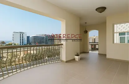 Apartment - 2 Bedrooms - 3 Bathrooms for rent in Al Tamr - Shoreline Apartments - Palm Jumeirah - Dubai