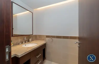 Apartment - 1 Bedroom - 2 Bathrooms for sale in 29 Burj Boulevard Tower 2 - 29 Burj Boulevard - Downtown Dubai - Dubai