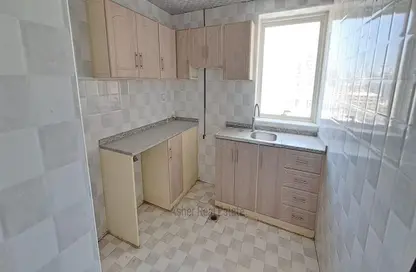 Apartment - 1 Bedroom - 2 Bathrooms for rent in Sarkua Tower - Al Majaz 2 - Al Majaz - Sharjah