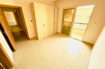 Apartment - 3 Bedrooms - 3 Bathrooms for rent in Muwaileh 29 Building - Muwaileh - Sharjah