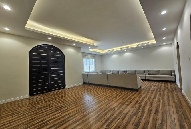 15170800 - Property Image 2