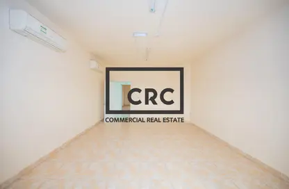 Office Space - Studio - 6 Bathrooms for rent in Mussafah Industrial Area - Mussafah - Abu Dhabi
