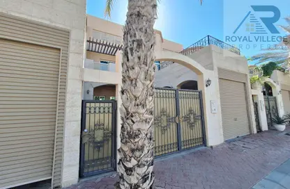 Villa - 4 Bedrooms - 4 Bathrooms for rent in Mushrif Gardens - Al Mushrif - Abu Dhabi