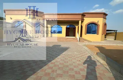 فيلا - 3 غرف نوم - 4 حمامات للايجار في ضاحية السلامة - أم القيوين