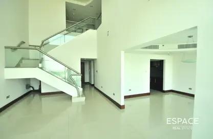 Duplex - 3 Bedrooms - 4 Bathrooms for rent in Jumeirah Living - World Trade Centre Residence - World Trade Center - Dubai