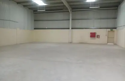 Warehouse - Studio - 1 Bathroom for rent in Dubai Investment Park (DIP) - Dubai