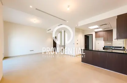 Townhouse - 2 Bedrooms - 3 Bathrooms for rent in Bloom Living - Zayed City (Khalifa City C) - Khalifa City - Abu Dhabi