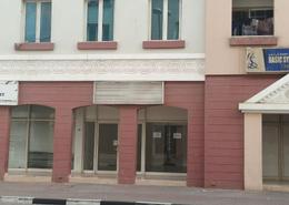 متجر للكراء في واي-11 - طراز إنجليزي - المدينة الدولية - دبي