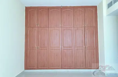 شقة - غرفة نوم - 2 حمامات للايجار في شارع 20 ​ - النهدة - الشارقة