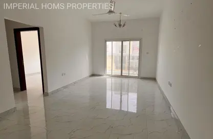 شقة - 2 غرف نوم - 2 حمامات للايجار في 3 المويهات - المويهات - عجمان