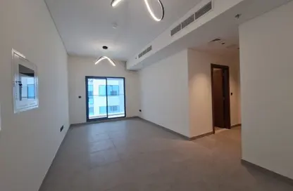 Apartment - 1 Bedroom - 2 Bathrooms for rent in Jumeirah Garden City - Al Satwa - Dubai