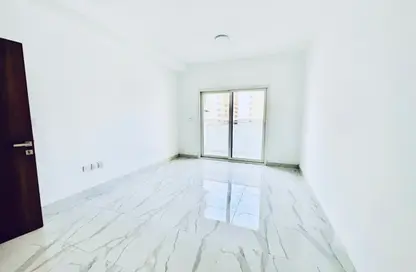 Apartment - 1 Bedroom - 2 Bathrooms for rent in Al Nahda Complex - Al Nahda - Sharjah