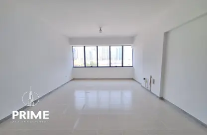 Apartment - 2 Bedrooms - 2 Bathrooms for rent in Hamdan Tower - East Corniche road - Hamdan Street - Abu Dhabi
