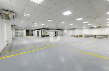 Parking image for: Warehouse - Studio for rent in Abu Dhabi Business Hub - Mussafah - Abu Dhabi, Image 1