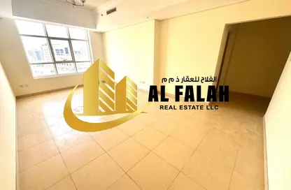 Apartment - 3 Bedrooms - 3 Bathrooms for rent in Al Mamzar - Al Mamzar - Sharjah - Sharjah