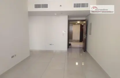 Empty Room image for: Apartment - 1 Bedroom - 1 Bathroom for rent in Al Zahiyah - Abu Dhabi, Image 1