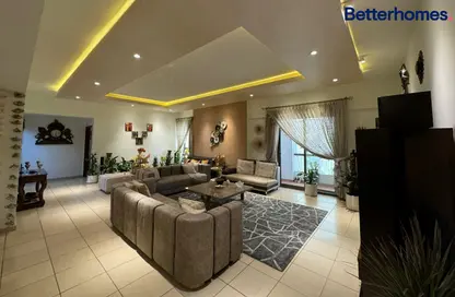 Living Room image for: Apartment - 4 Bedrooms - 4 Bathrooms for sale in Sadaf 8 - Sadaf - Jumeirah Beach Residence - Dubai, Image 1