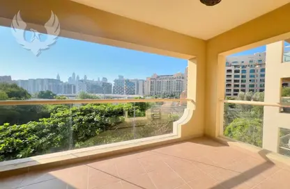 Apartment - 2 Bedrooms - 4 Bathrooms for rent in Al Tamr - Shoreline Apartments - Palm Jumeirah - Dubai