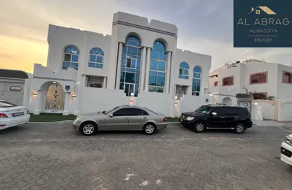 Apartment - Studio - 1 Bathroom for rent in Al Mushrif Villas - Al Mushrif - Abu Dhabi