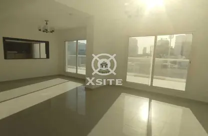 Apartment - 2 Bedrooms - 3 Bathrooms for rent in Royal JVC Building - Jumeirah Village Circle - Dubai