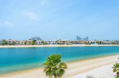 Villa - 5 Bedrooms - 6 Bathrooms for sale in Garden Homes Frond M - Garden Homes - Palm Jumeirah - Dubai