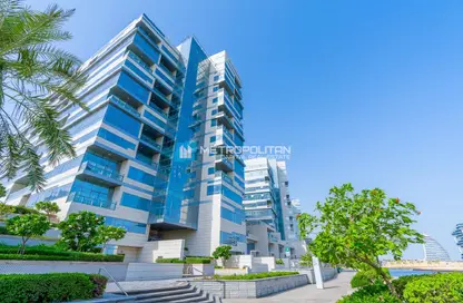 شقة - 2 غرف نوم - 3 حمامات للايجار في مساكن لامار - برج السيف - شاطئ الراحة - أبوظبي