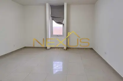 عمارة بالكامل - استوديو - 8 حمامات للايجار في مجمع التكنولوجيا - المنطقة التجارية الحرة في رأس الخيمة - رأس الخيمة