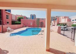 صورةحوض سباحة لـ: مجمع سكني - 3 غرف نوم - 4 حمامات للكراء في معسكر آل نهيان - أبوظبي, صورة 1