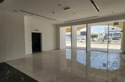 Shop - Studio for rent in M-38 - Mussafah Industrial Area - Mussafah - Abu Dhabi